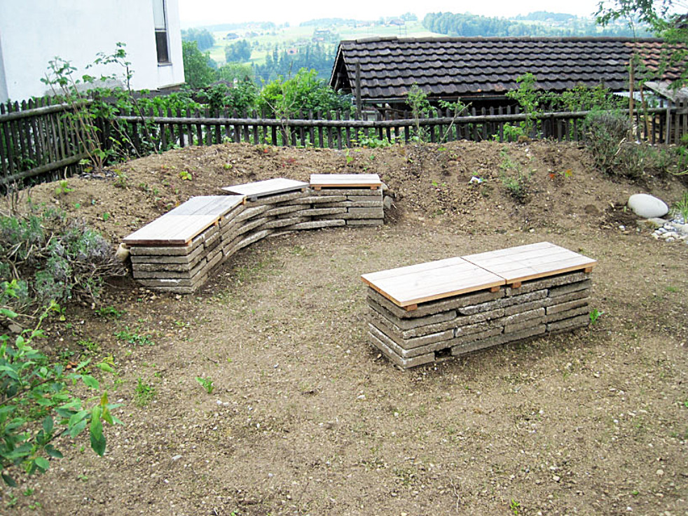 Reycling von Gartenplatten, Matthöhering Luzern, 2012